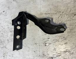 Петля капота правая для Audi A6 (C7 4G)2011-2014  запчасти бу