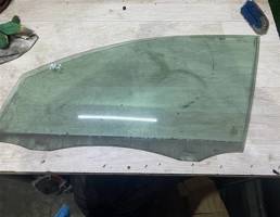 Стекло двери передней левой для Volkswagen Golf VI 2009-2012  запчасти бу