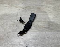 Замок ремня безопасности для BMW 5-серия F10/F11 2009>  запчасти бу