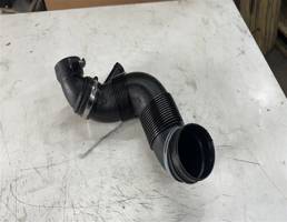 Патрубок воздушного фильтра для Volkswagen Passat (B7) 2011-2015  запчасти бу