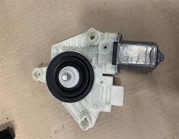 Мотор стеклоподъемника для Mercedes-Benz W205 C-classe 2014-2018  запчасти бу