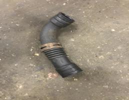 Патрубок для Volkswagen Transporter T5 2003-2009  запчасти бу