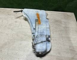 Бачок омывателя лобового стекла для BMW 5-серия F10/F11 2009>  запчасти бу