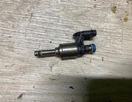 Форсунка бензиновая для Skoda Octavia (A7) 2013-2017  запчасти бу