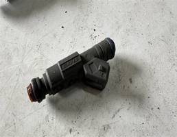 Форсунка бензиновая для Ford Focus I 1998-2004  запчасти бу