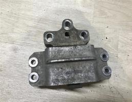 Опора КПП левая для Volkswagen Tiguan 2007-2011  запчасти бу