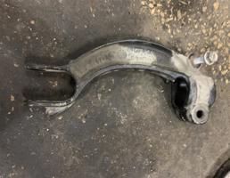 Кронштейн амортизатора для Audi A6 (C7 4G)2011-2014  запчасти бу