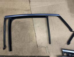 уплотнитель стекла двери задний левый для Mercedes-Benz W253 X253 GLC coupe 2015-  запчасти бу