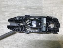Кронштейн ручки для Volkswagen Tiguan 2007-2011  запчасти бу