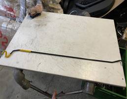 Упор капота для Skoda Octavia (A7) 2013-2017  запчасти бу