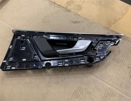 Ручка двери задней внутренняя правая для Audi Q8 2018-  запчасти бу