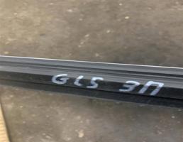 Молдинг стекла двери задней правой для Mercedes-Benz W166 X166 GLS 2015-2019  запчасти бу