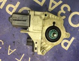 Мотор стеклоподъемника для Audi A4 (B8) 2007-2012  запчасти бу