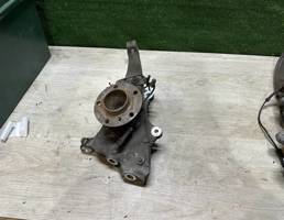 Кулак поворотный передний левый для BMW 5-серия F10/F11 2009>  запчасти бу