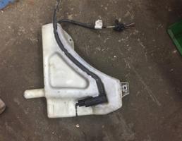 Бачок омывателя лобового стекла для Audi Q7 (4L)  2005 - 2009  запчасти бу