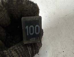 Реле 100 для Volkswagen Transporter T4 1991-1996  запчасти бу