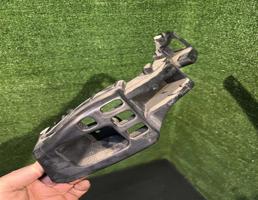 Кронштейн заднего бампера правый для Porsche Cayenne 958 2010-2014  запчасти бу