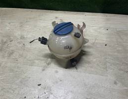 Бачок расширительный для Volkswagen Passat CC 2008-2012  запчасти бу