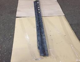 Кронштейн накладки порога (наружней) для Mercedes-Benz W292 C292 GLE Coupe 2015-2019  запчасти бу