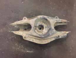 Рычаг задний нижний для Mercedes-Benz W204 C-classe 2011-2015 рестайлинг  запчасти бу