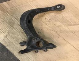 Кулак поворотный задний правый для BMW X3 E83 2004-2010  запчасти бу