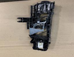 Кронштейн ручки для Mercedes-Benz W205 C-classe 2014-2018  запчасти бу