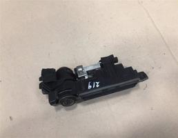 Кнопка открывания багажника для Mercedes-Benz W219 CLS 2004-2010  запчасти бу