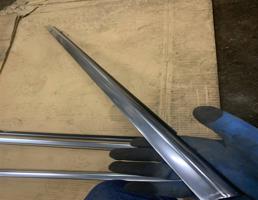 Молдинг стекла двери передней левой для Mercedes-Benz W253 X253 GLC 2015-2019  запчасти бу