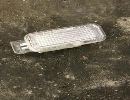 Плафон салонный для Audi A6 (C6 4F) 2005-2008  запчасти бу