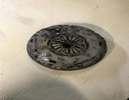 Маховик для Volkswagen Passat (B6) 2005-2010  запчасти бу