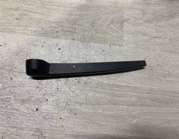 Поводок стеклоочистителя заднего для Volkswagen Golf VI 2009-2012  запчасти бу