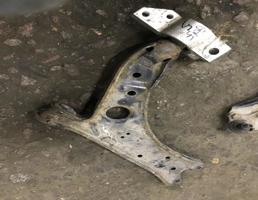 Рычаг передний левый для Volkswagen Caddy III 2004-2010  запчасти бу