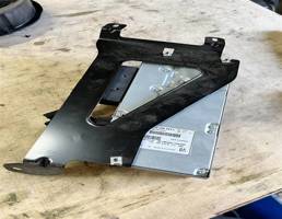 Усилитель акустической системы для Audi A4 (B8) 2007-2012  запчасти бу