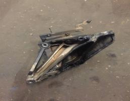 Опора двигателя левая для Volkswagen Touareg 7L 2002-2006  запчасти бу