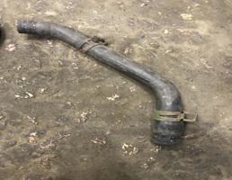 Патрубок для Volkswagen Passat (B3) 1988-1993  запчасти бу
