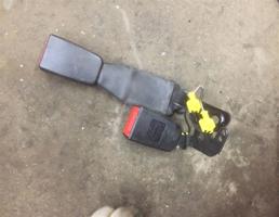 Замок ремня безопасности для Mercedes-Benz W204 C-classe 2011-2015 рестайлинг  запчасти бу