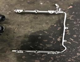 Рампа топливная для Audi A6 (C6 4F) 2005-2008  запчасти бу