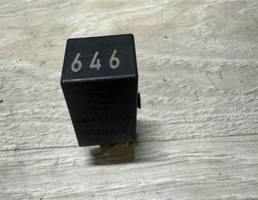 Реле 646 для Volkswagen Passat (B7) 2011-2015  запчасти бу