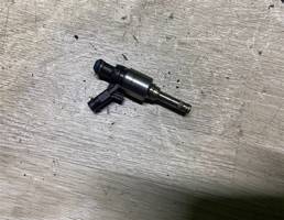 Форсунка бензиновая для Audi A4 (B8) 2007-2012  запчасти бу