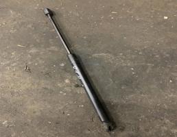 Амортизатор капота для Audi Q7 (4L)  2005 - 2009  запчасти бу