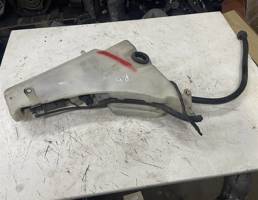 Бачок омывателя лобового стекла для Audi A4 (B8) 2007-2012  запчасти бу