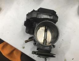 Дроссельная заслонка для Volkswagen Passat (B5) 1996-2000  запчасти бу