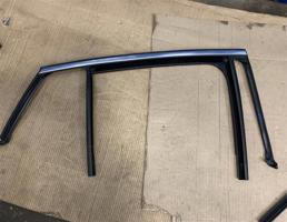 уплотнитель стекла двери задний правый для Mercedes-Benz W253 X253 GLC coupe 2015-  запчасти бу