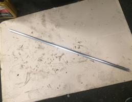 Молдинг стекла двери передней правой для Volkswagen Touareg 7L 2007-2010  запчасти бу