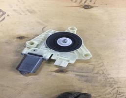 Мотор стеклоподъемника для Mercedes-Benz W253 X253 GLC coupe 2015-  запчасти бу