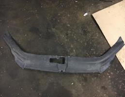 Накладка жабо передней панели для Audi Q7 (4L)  2005 - 2009  запчасти бу