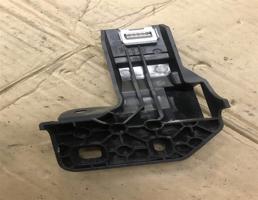 Кронштейн для Volkswagen Passat (B6) 2005-2010  запчасти бу