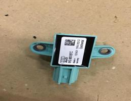 Датчик удара (Airbag) для Audi A4 (B8) 2007-2012  запчасти бу