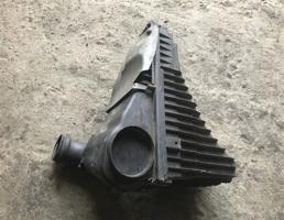 Корпус воздушного фильтра для Volkswagen Touareg 7L 2007-2010  запчасти бу