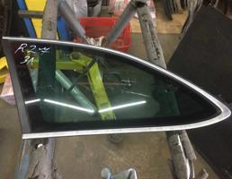 стекло заднее левое глухое для Skoda Superb 2008-2015  запчасти бу